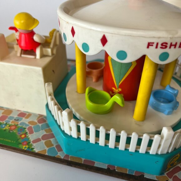 Vintage 1964 Fisher Price Little People Musical Merry Go Round Music Works - Picture 8 of 12